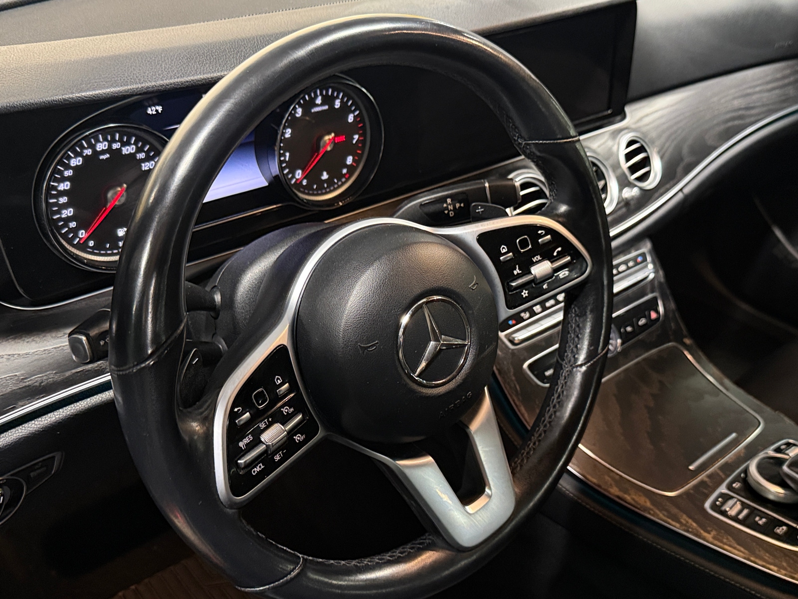 Thumbnail: 2019 Mercedes-Benz E-Class - 4