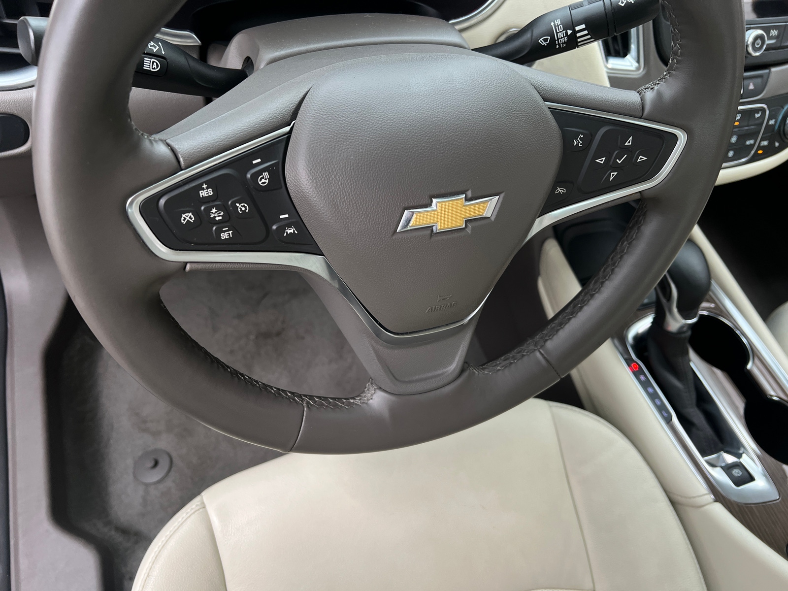 Thumbnail: 2024 Chevrolet Malibu - 4