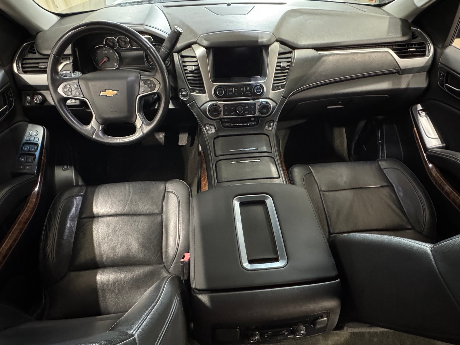 Thumbnail: 2017 Chevrolet Tahoe - 3