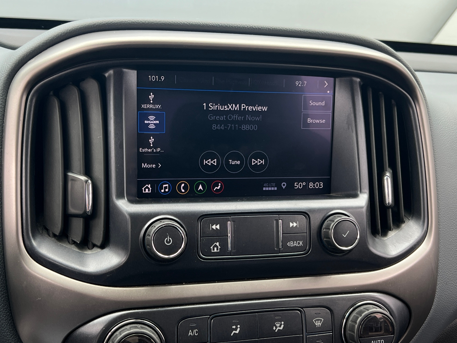 Thumbnail: 2022 Chevrolet Colorado - 3