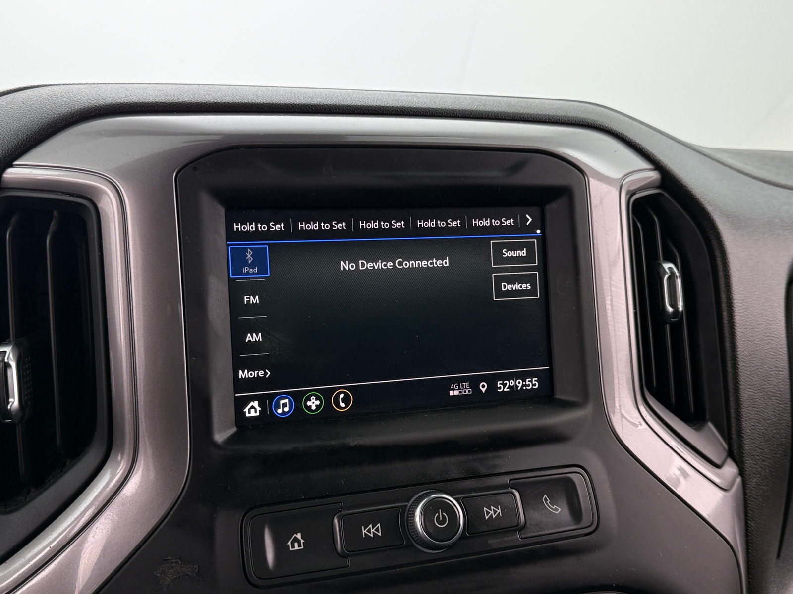 Thumbnail: 2022 Chevrolet Silverado 1500 - 4