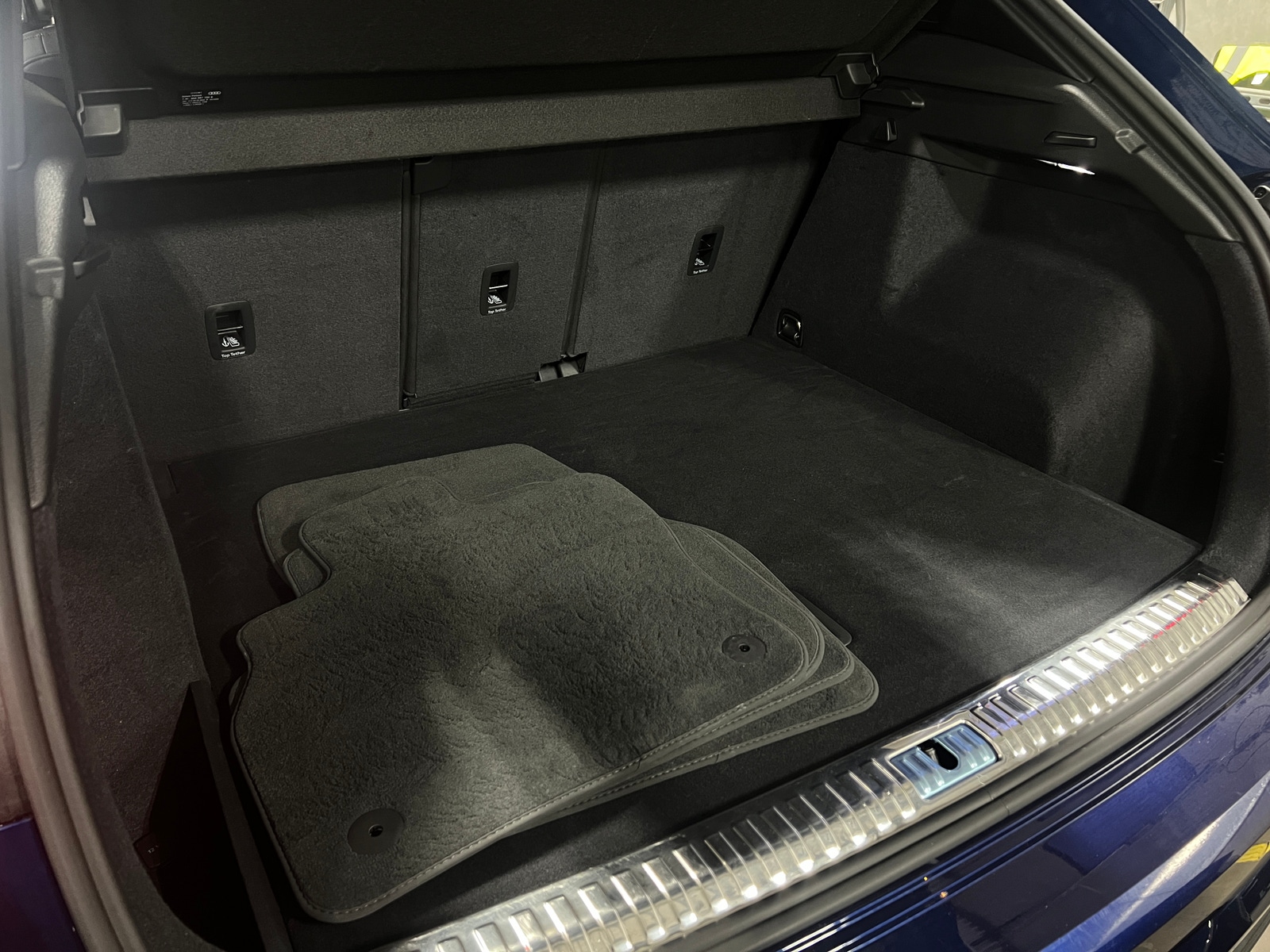 Thumbnail: 2023 Audi Q3 - 6