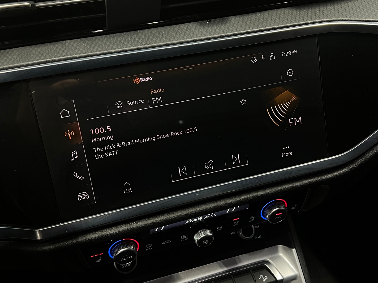 Thumbnail: 2023 Audi Q3 - 3