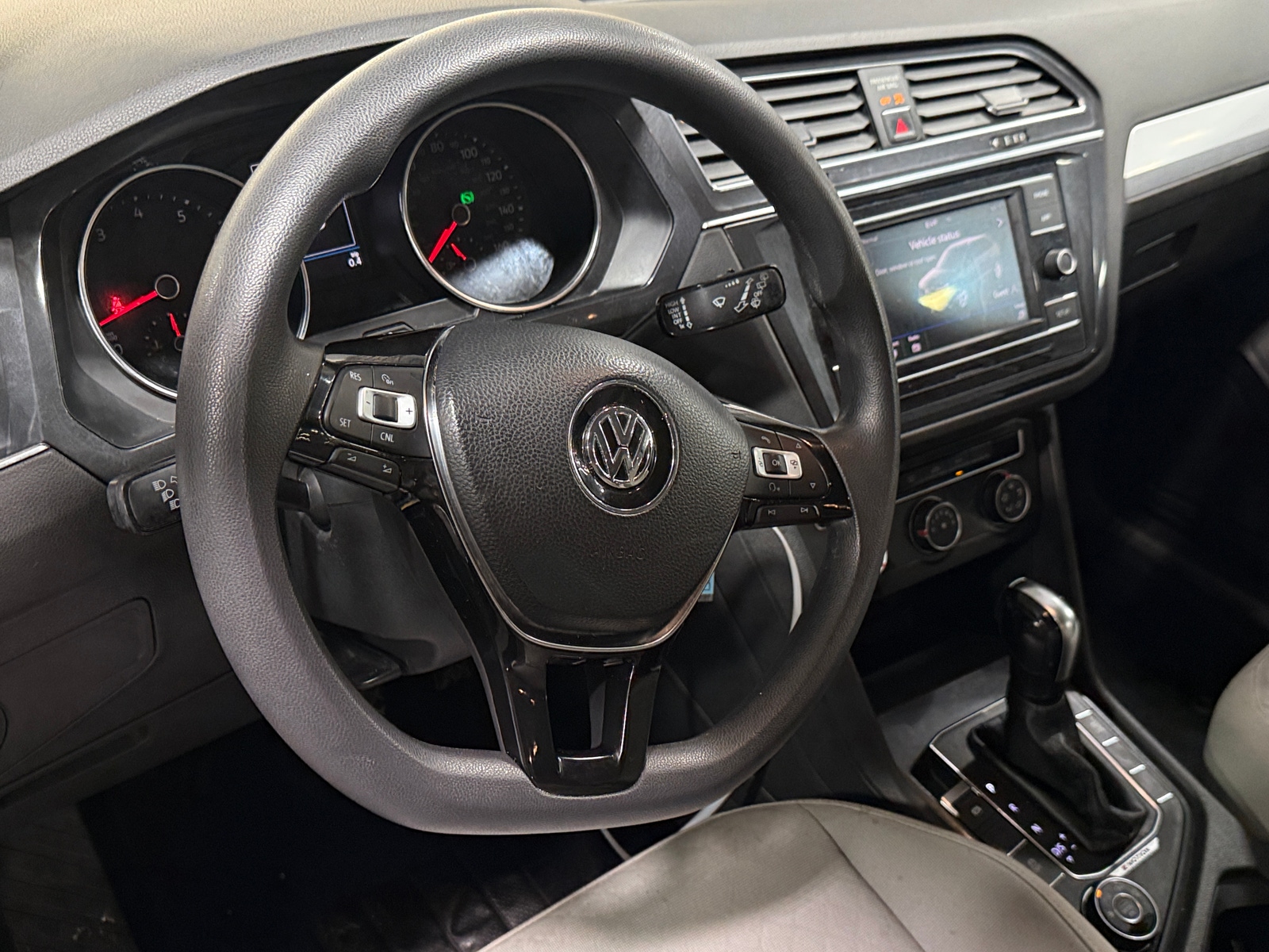 Thumbnail: 2018 Volkswagen Tiguan - 5