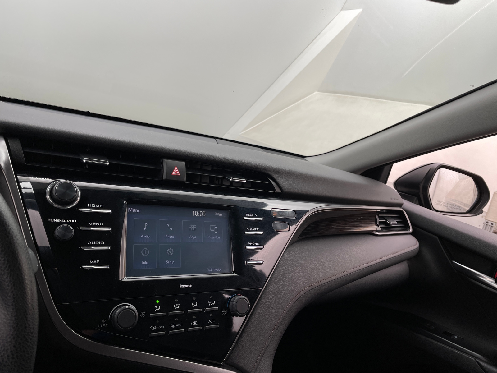 Thumbnail: 2020 Toyota Camry - 4