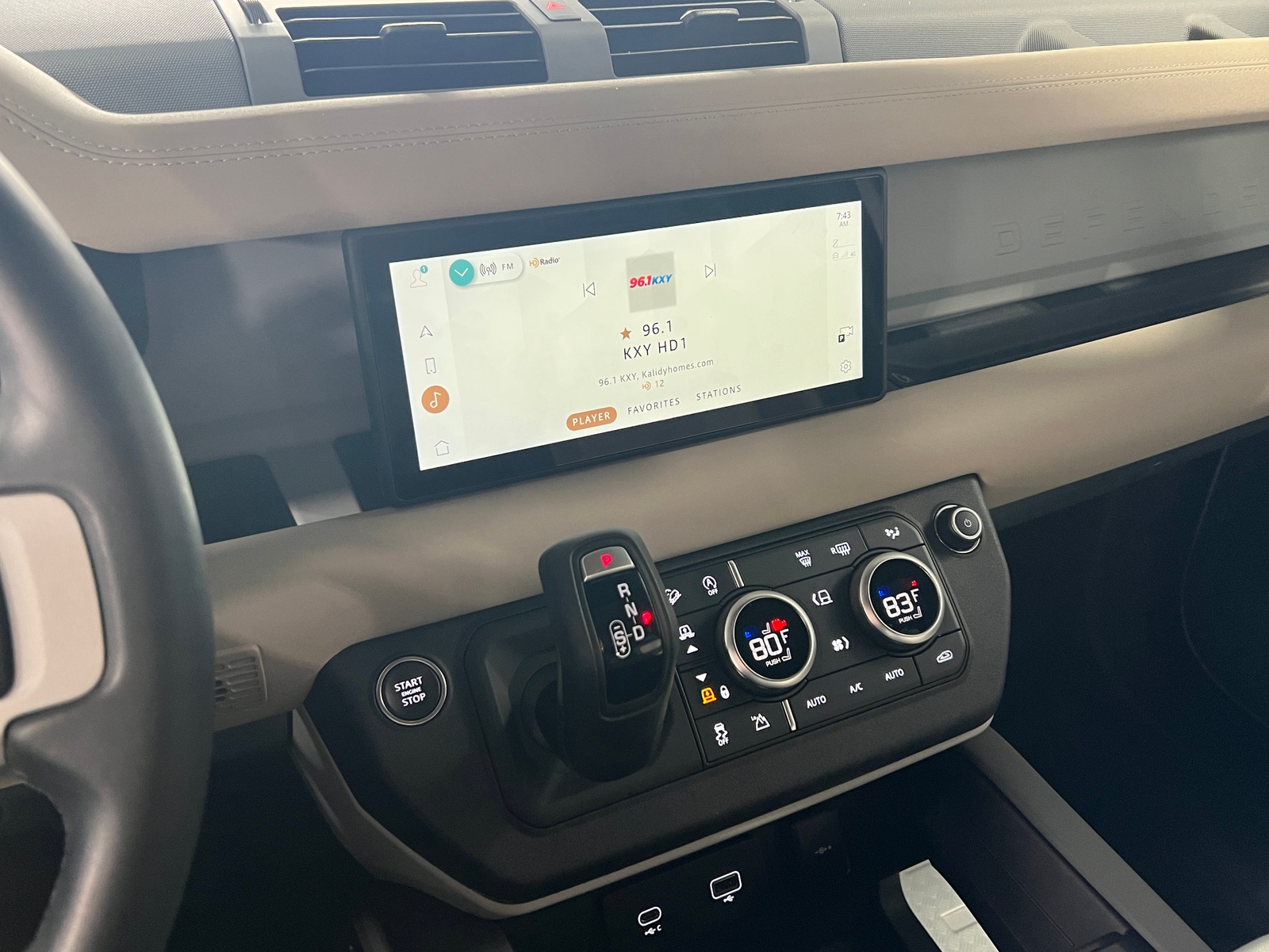 Thumbnail: 2023 Land Rover Defender - 3