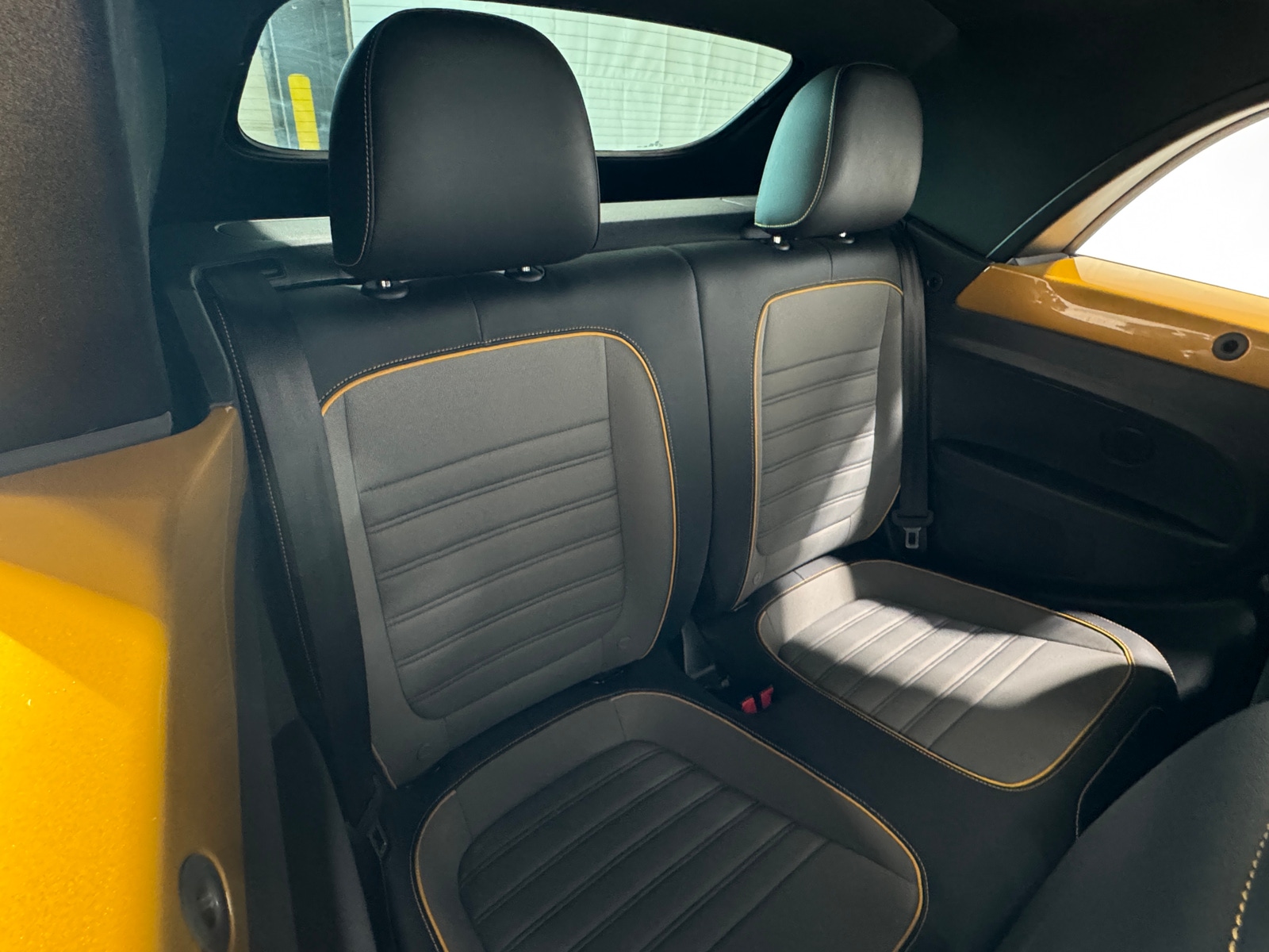 Thumbnail: 2017 Volkswagen Beetle - 6