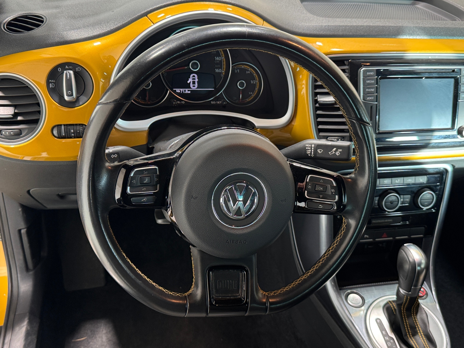 Thumbnail: 2017 Volkswagen Beetle - 5