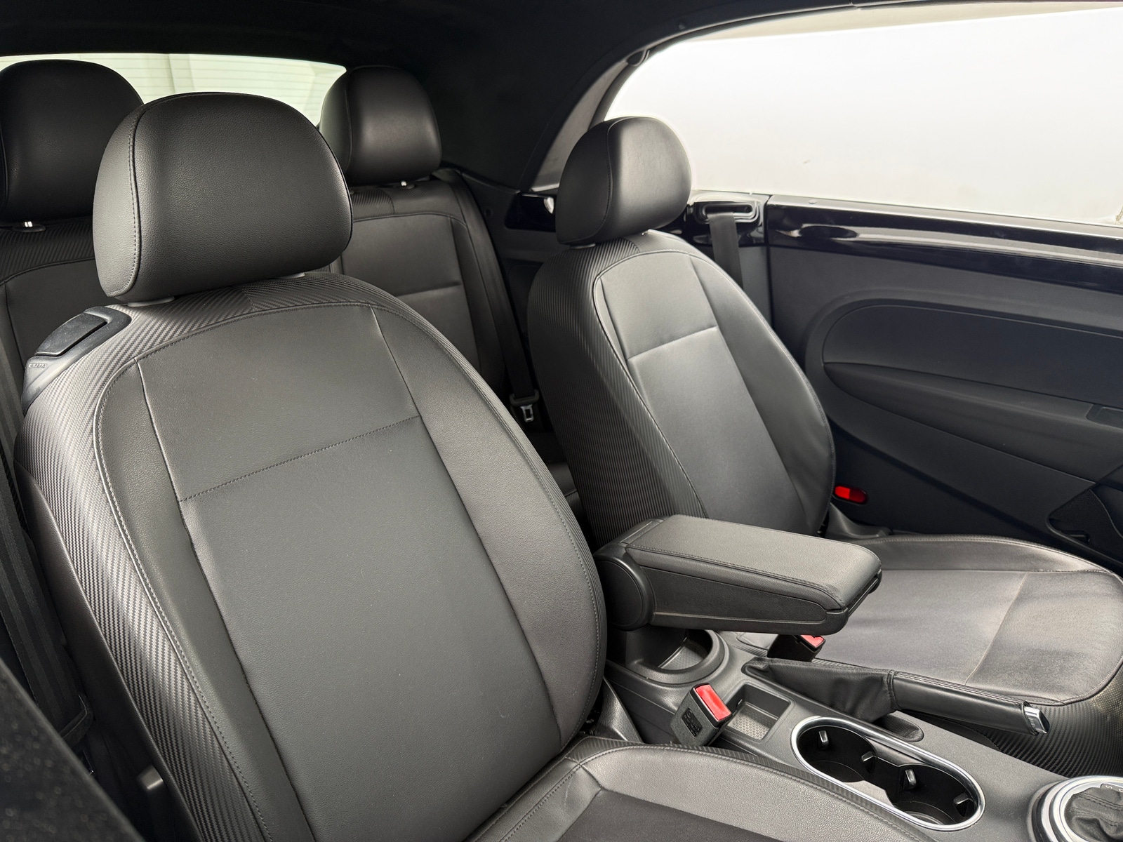 Thumbnail: 2017 Volkswagen Beetle - 2