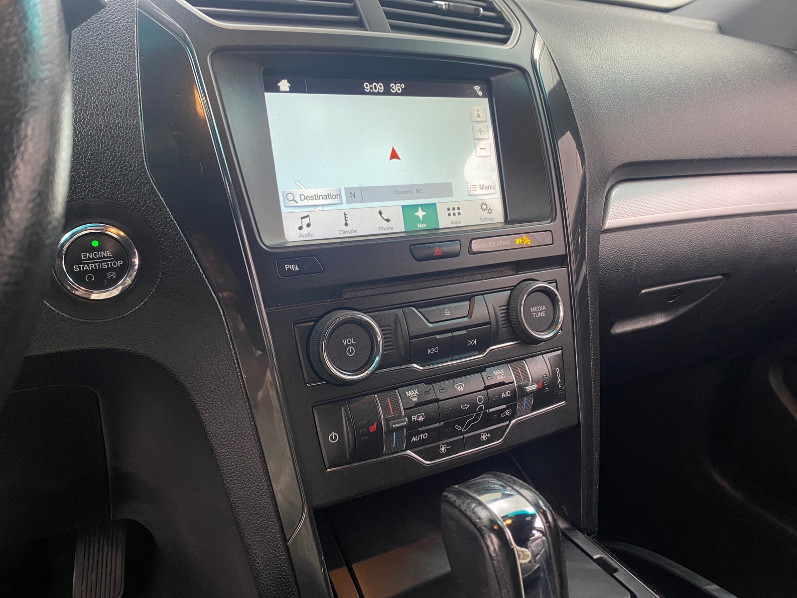 Thumbnail: 2017 Ford Explorer - 3