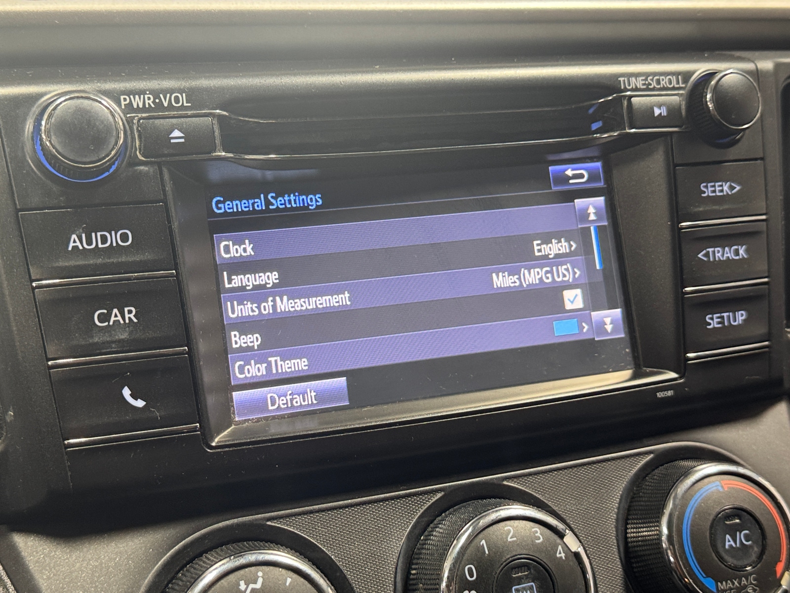 Thumbnail: 2018 Toyota RAV4 - 4