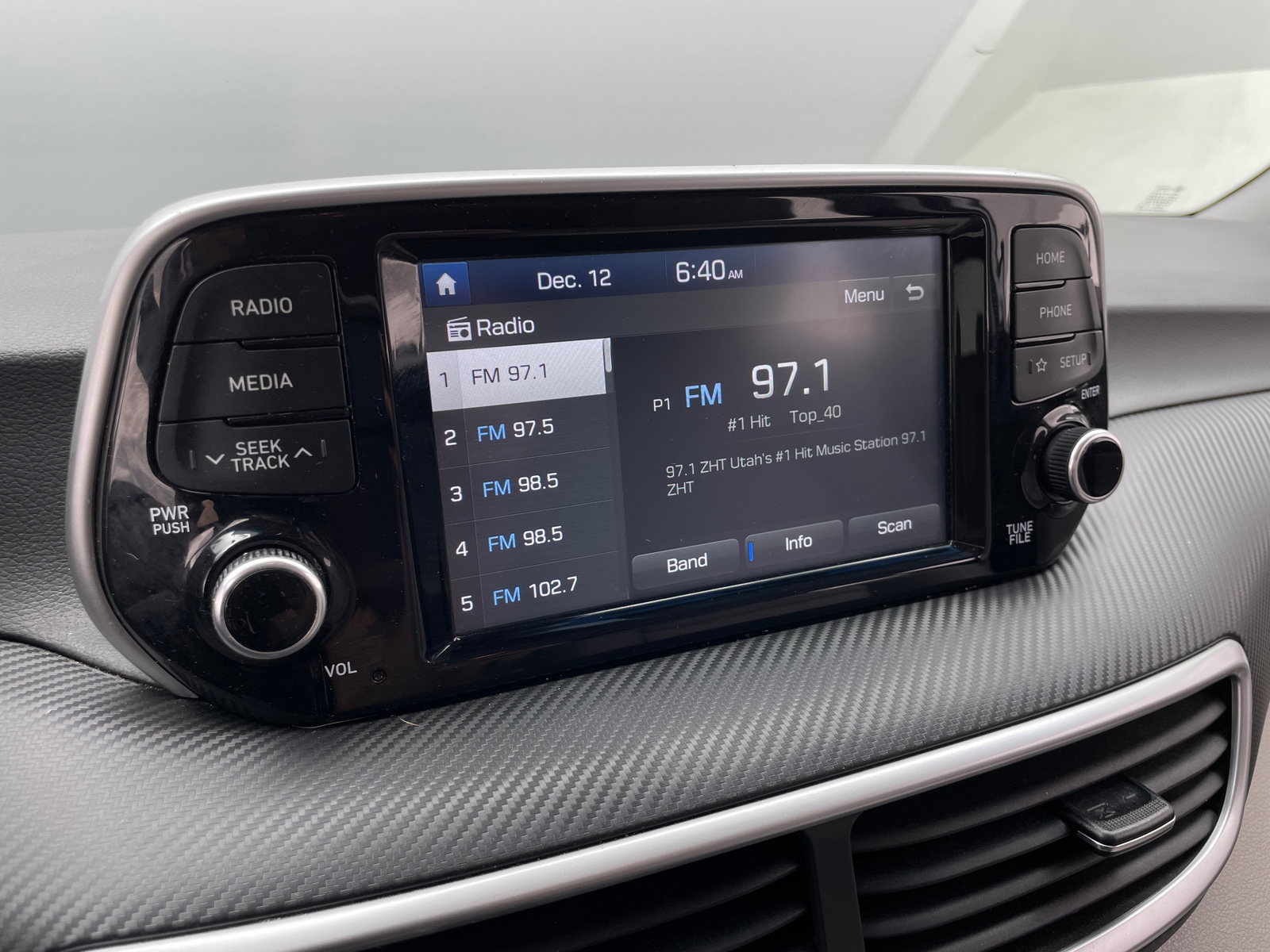 Thumbnail: 2019 Hyundai Tucson - 4