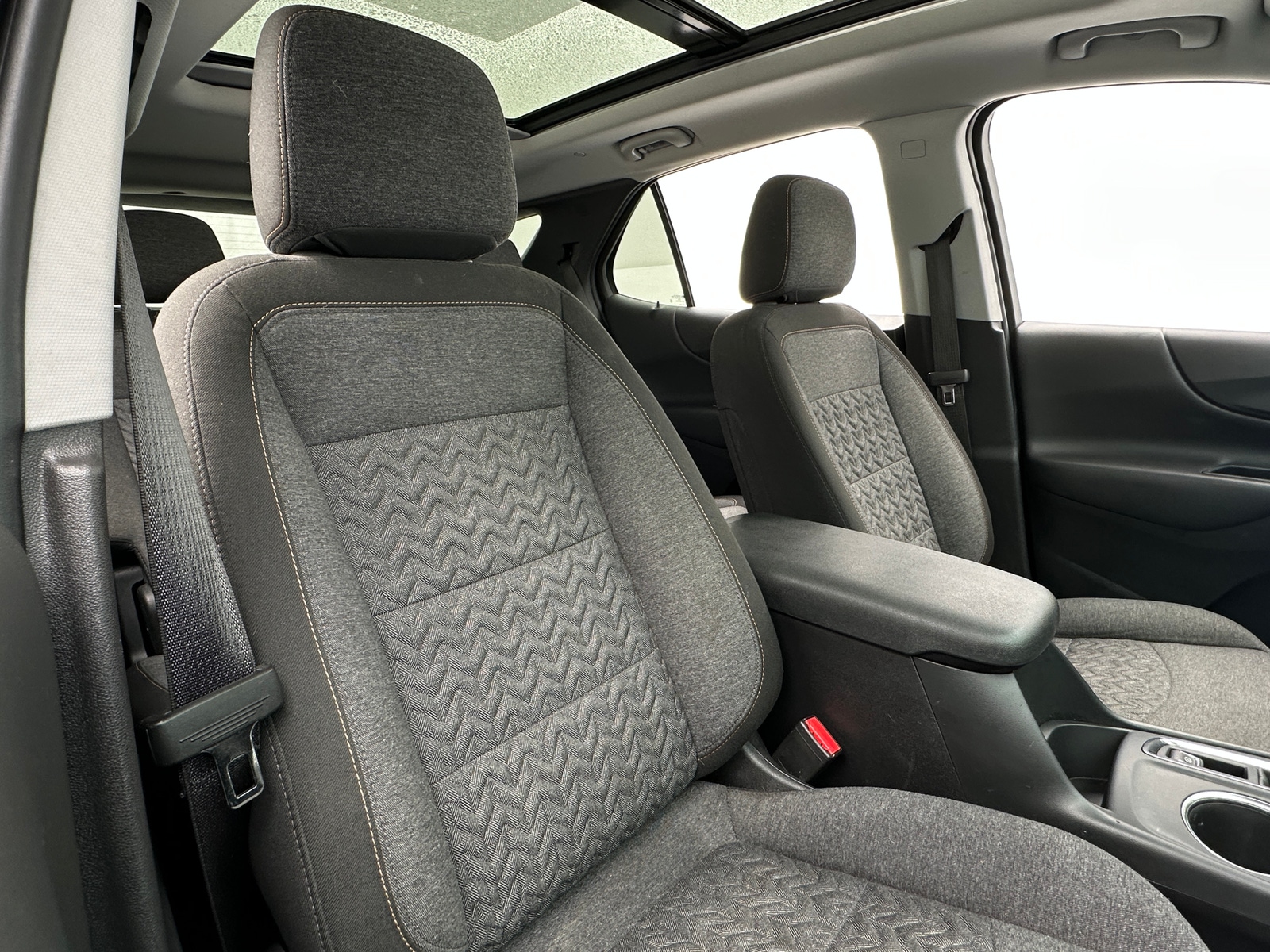 Thumbnail: 2022 Chevrolet Equinox - 2