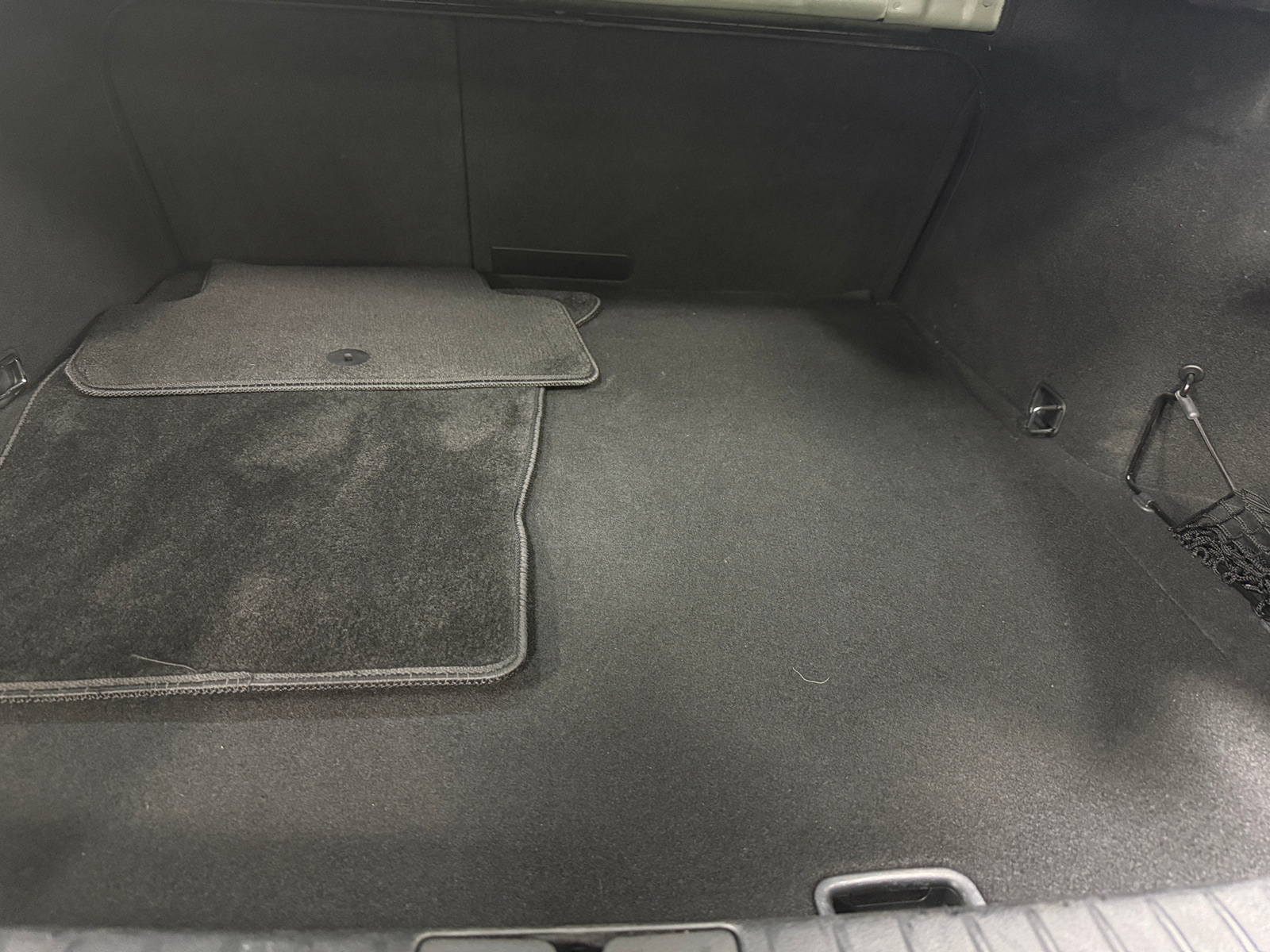 Thumbnail: 2025 Genesis G70 - 6