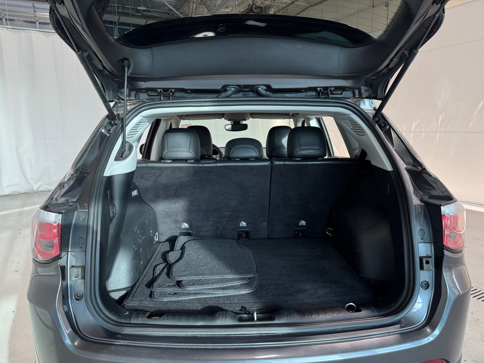 Thumbnail: 2019 Jeep Compass - 6