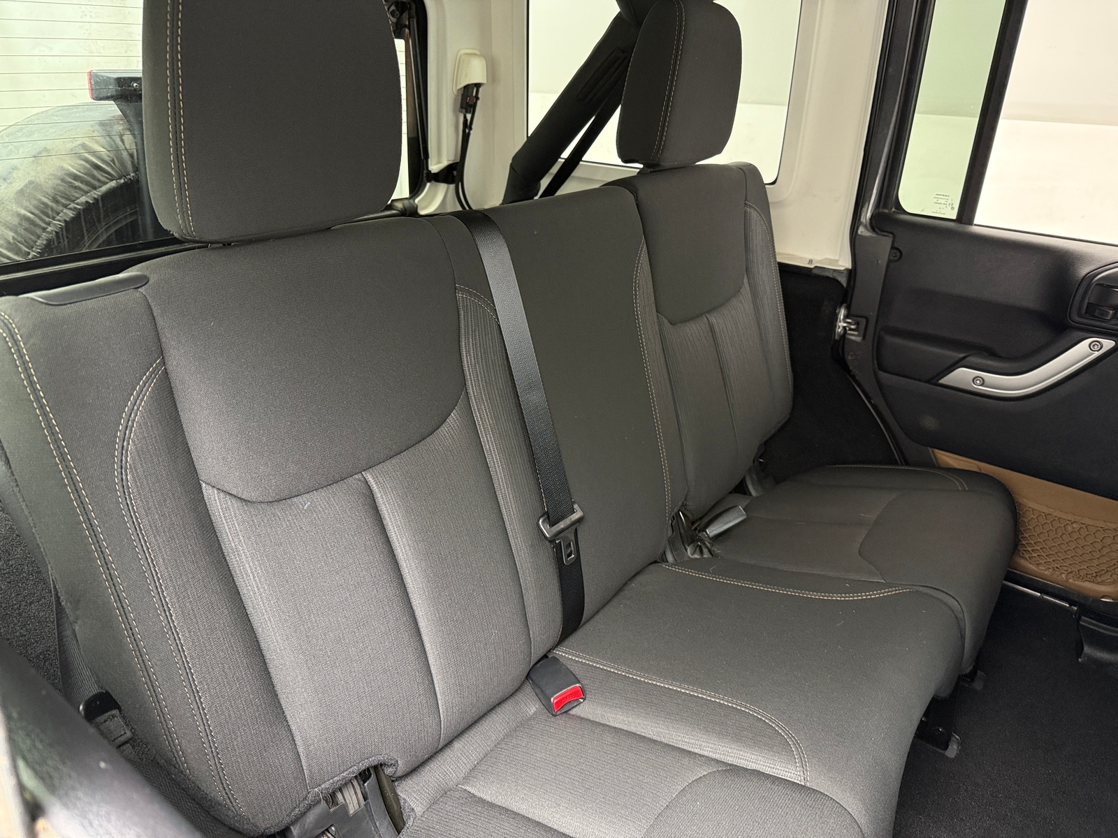 Thumbnail: 2016 Jeep Wrangler - 6