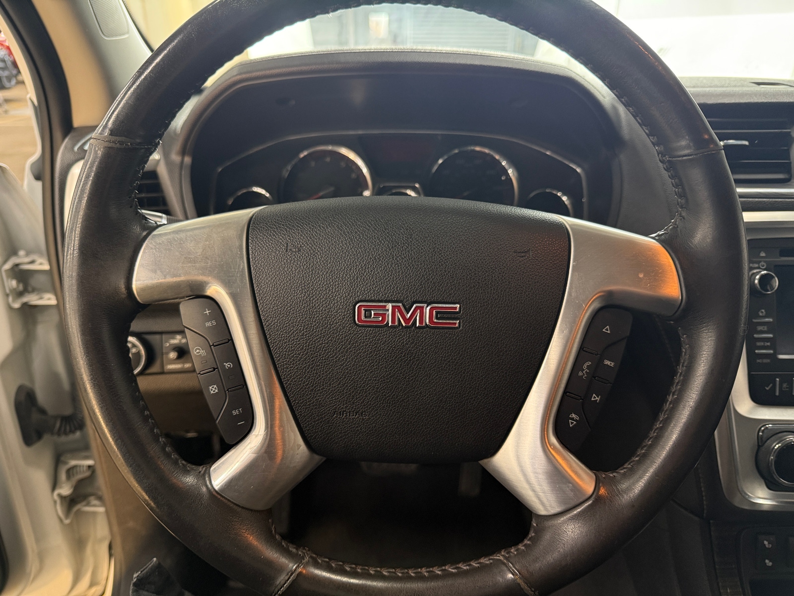 Thumbnail: 2017 GMC Acadia - 4