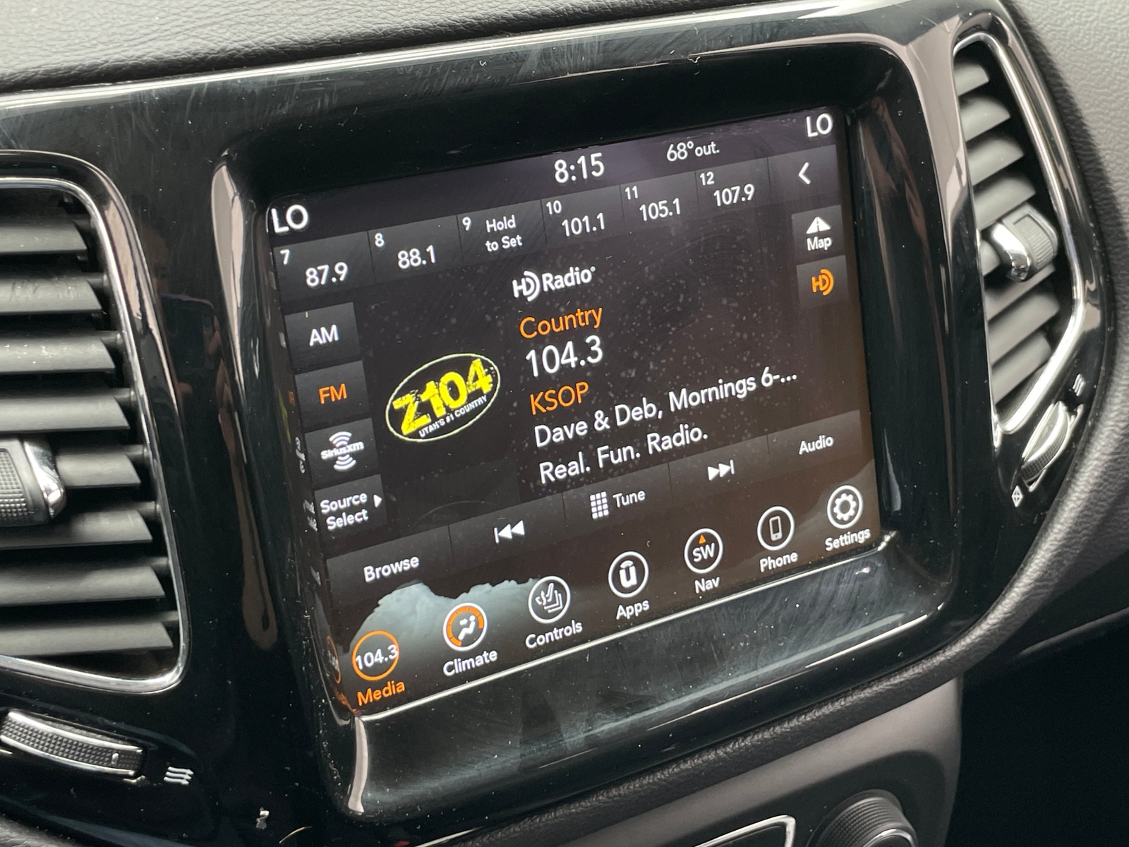 Thumbnail: 2018 Jeep Compass - 3