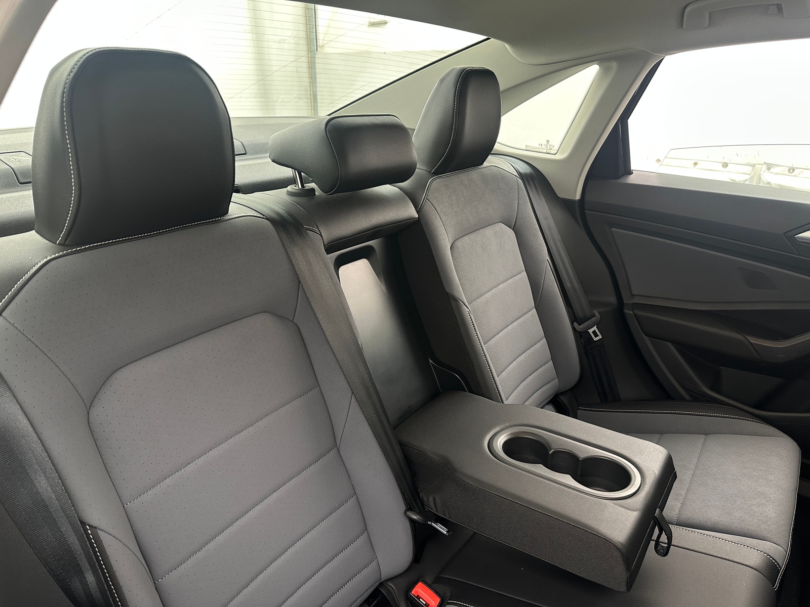 Thumbnail: 2025 Volkswagen Jetta - 5