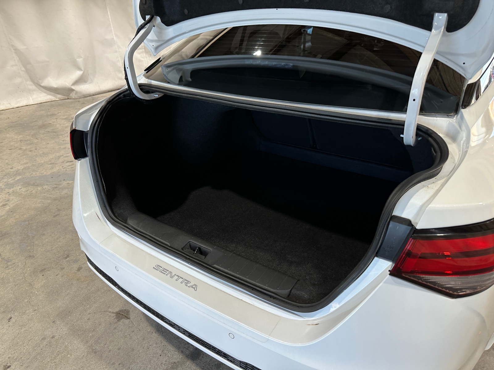 Thumbnail: 2023 Nissan Sentra - 7