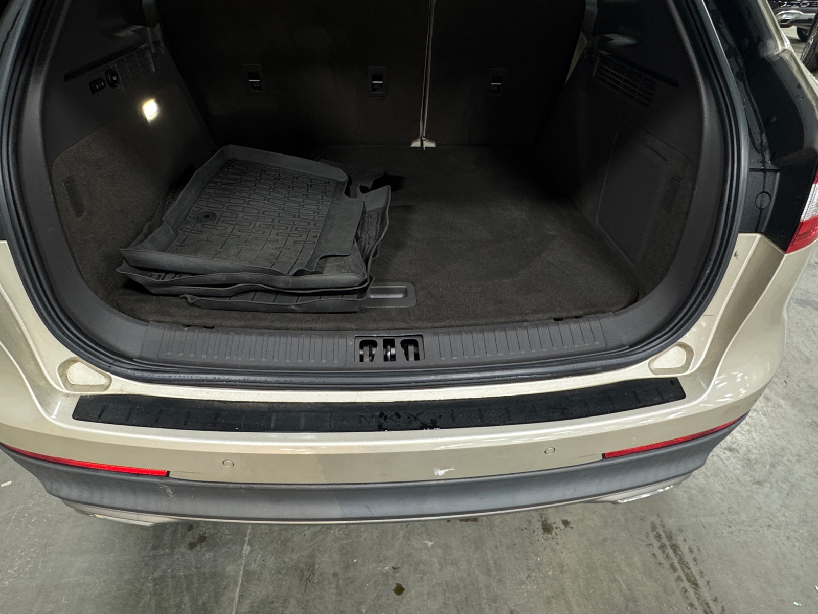 Thumbnail: 2017 Lincoln MKX - 6