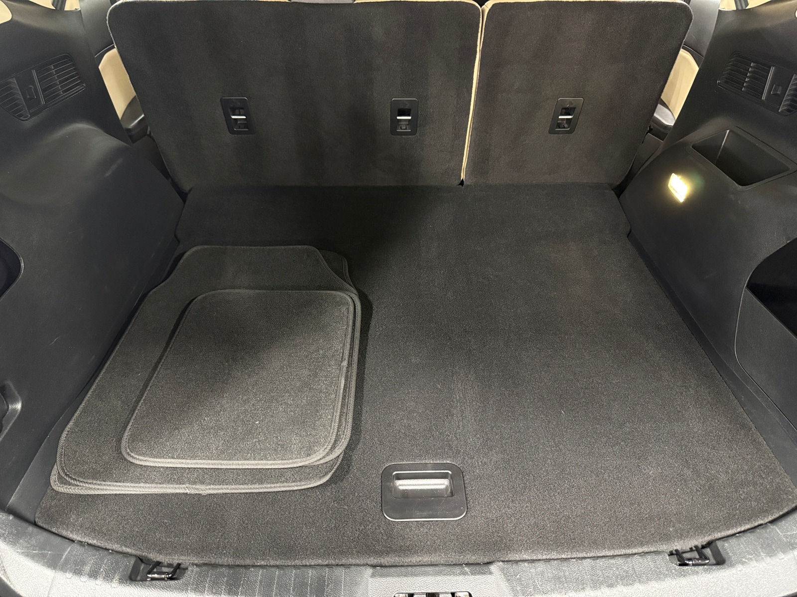 Thumbnail: 2017 Ford Edge - 6