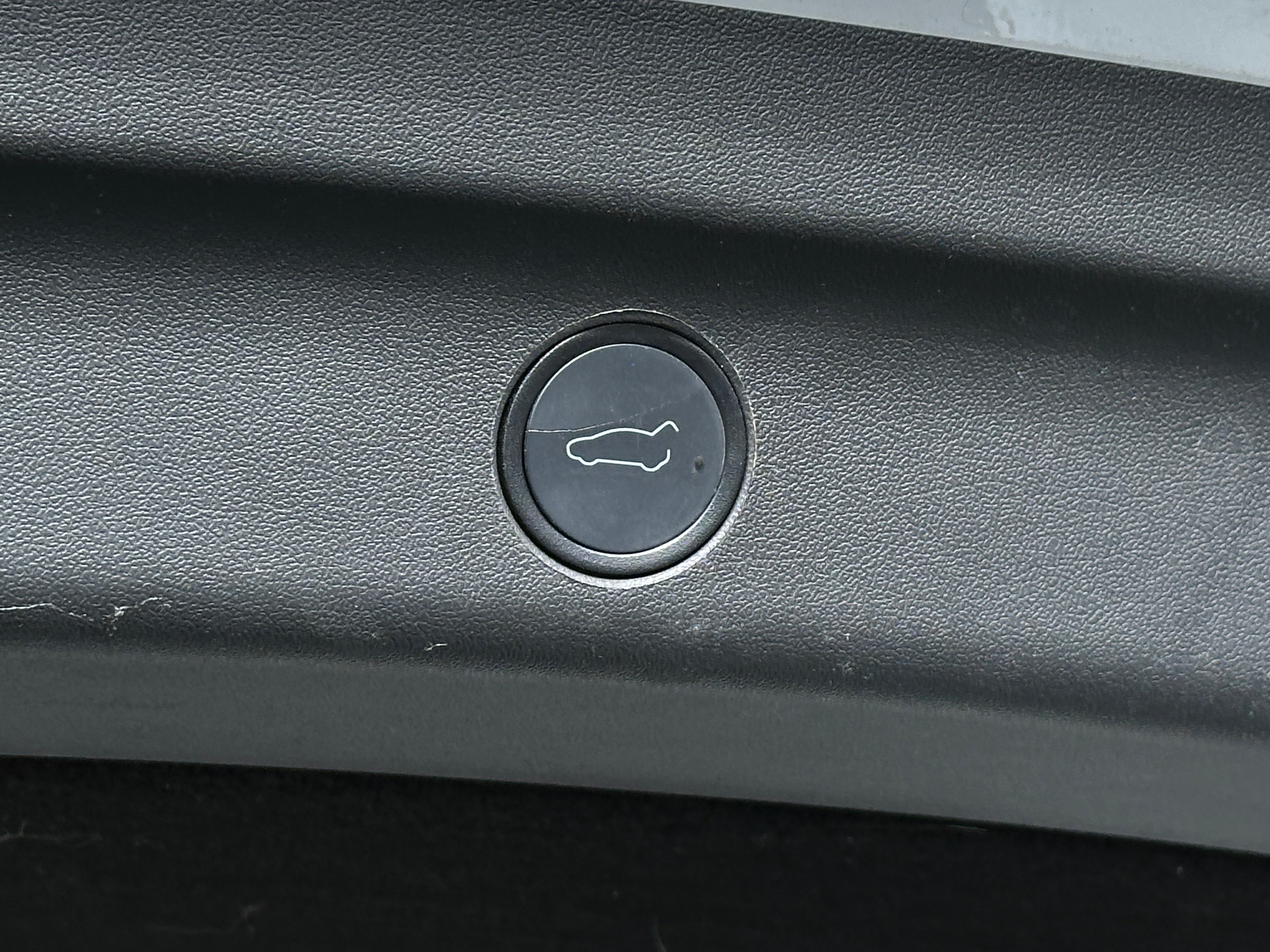 Used 2021 Tesla Model Y Long Range with VIN 5YJYGDEE4MF125553 for sale in Auburn, WA