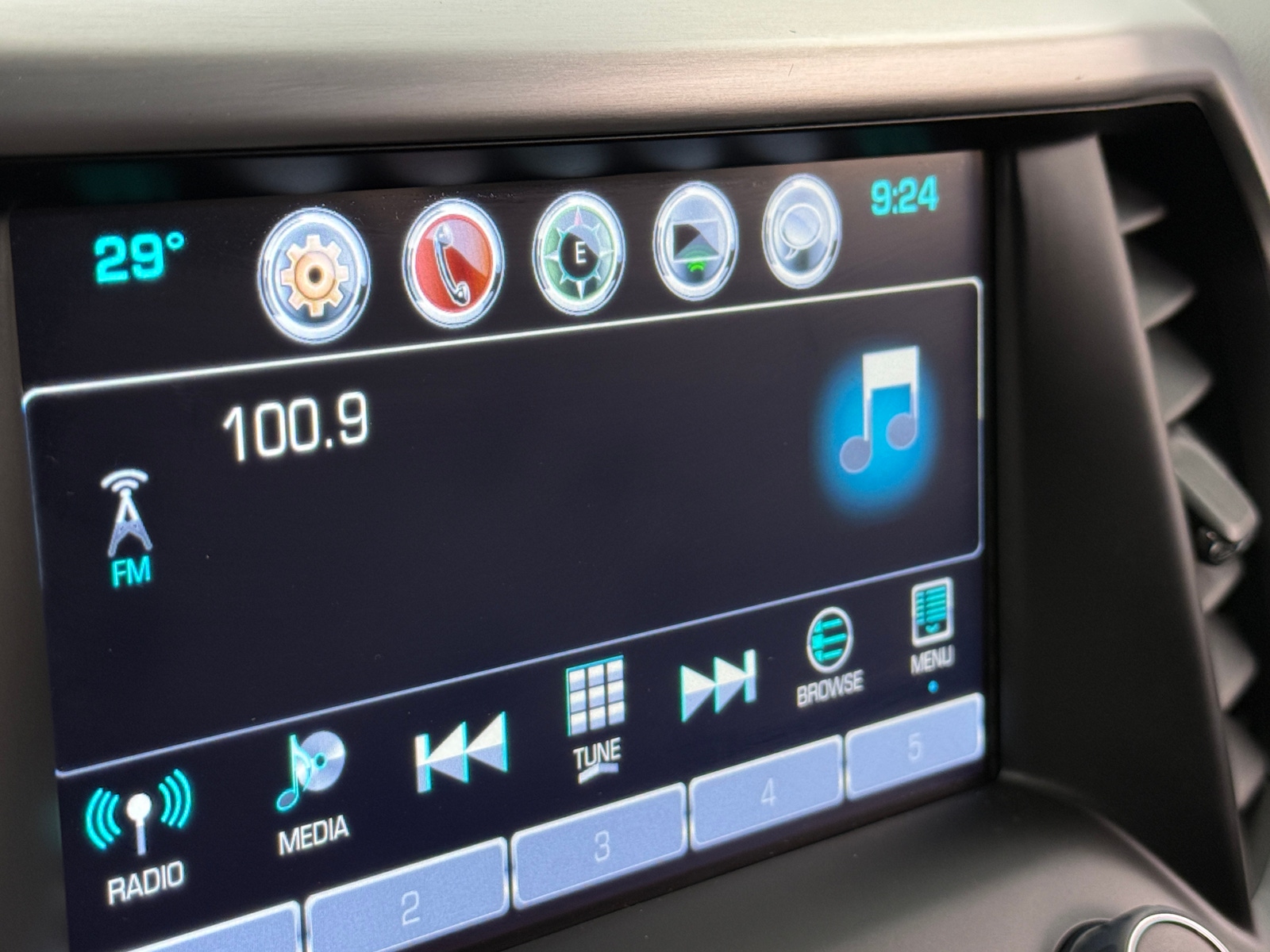 Thumbnail: 2019 GMC Acadia - 3