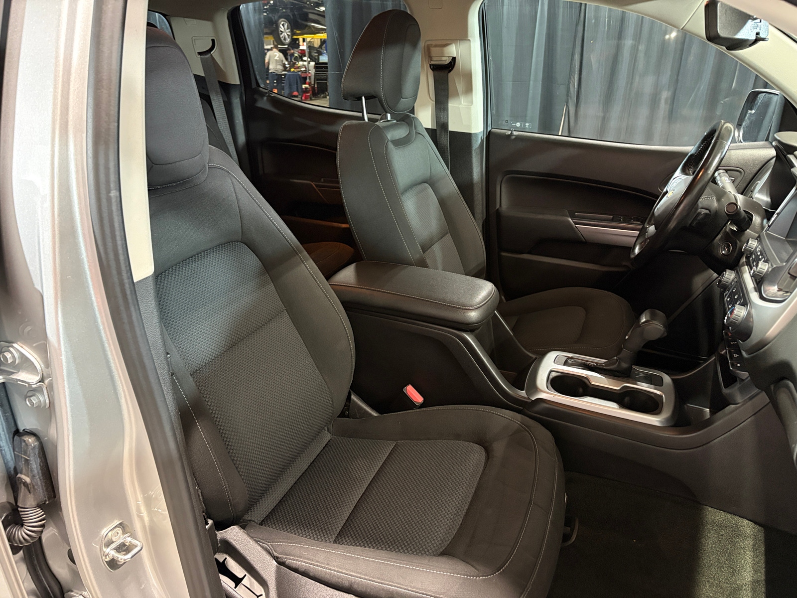 Thumbnail: 2018 Chevrolet Colorado - 2