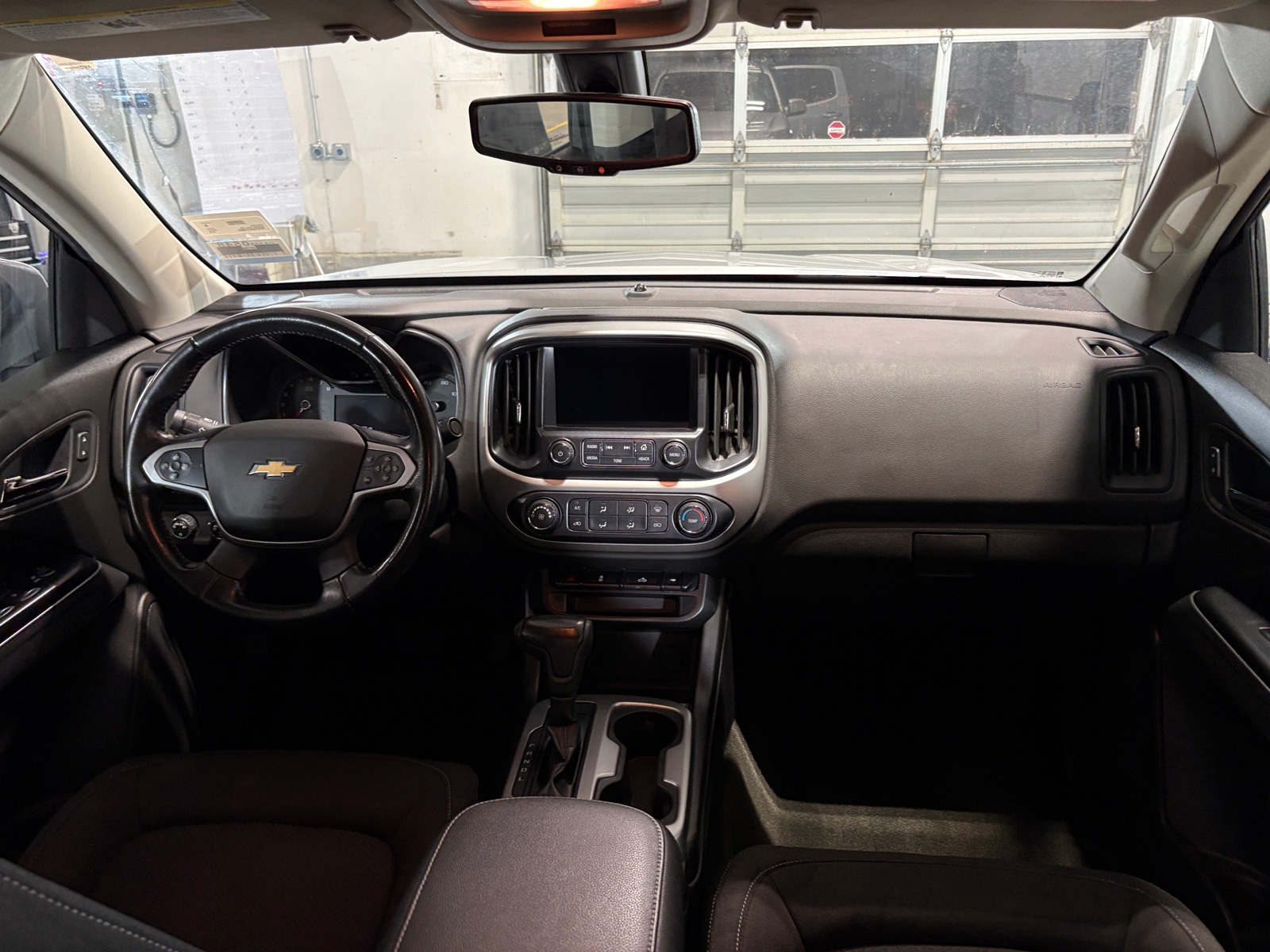 Thumbnail: 2018 Chevrolet Colorado - 3