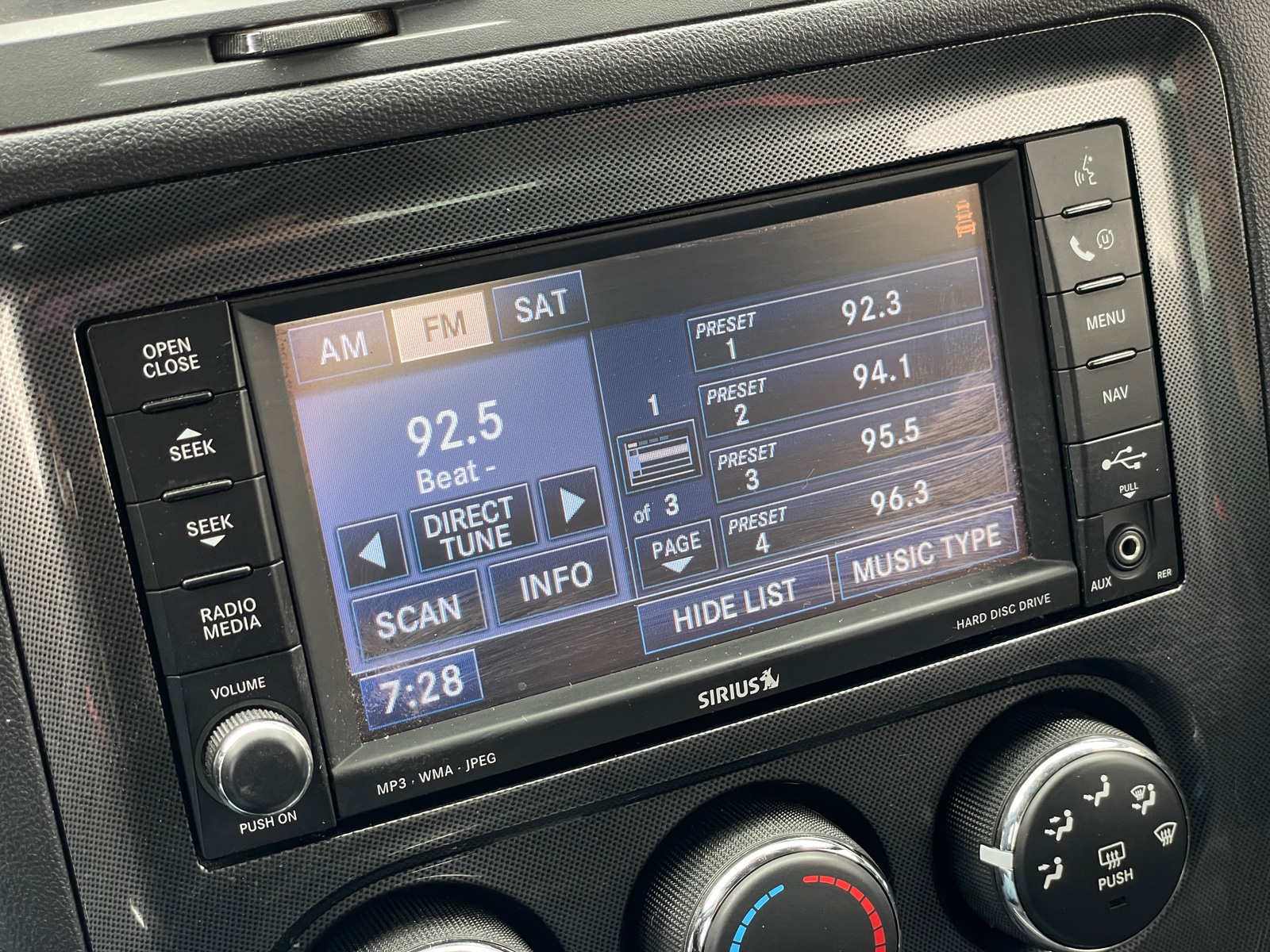 Thumbnail: 2010 Dodge Challenger - 2