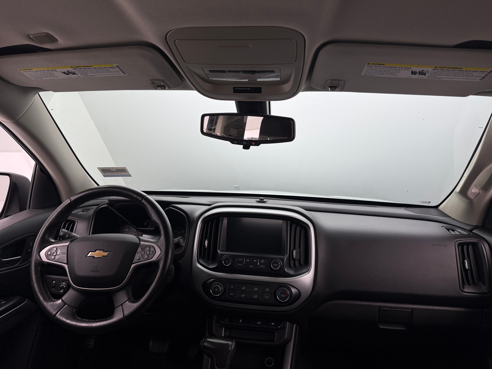 Thumbnail: 2015 Chevrolet Colorado - 3