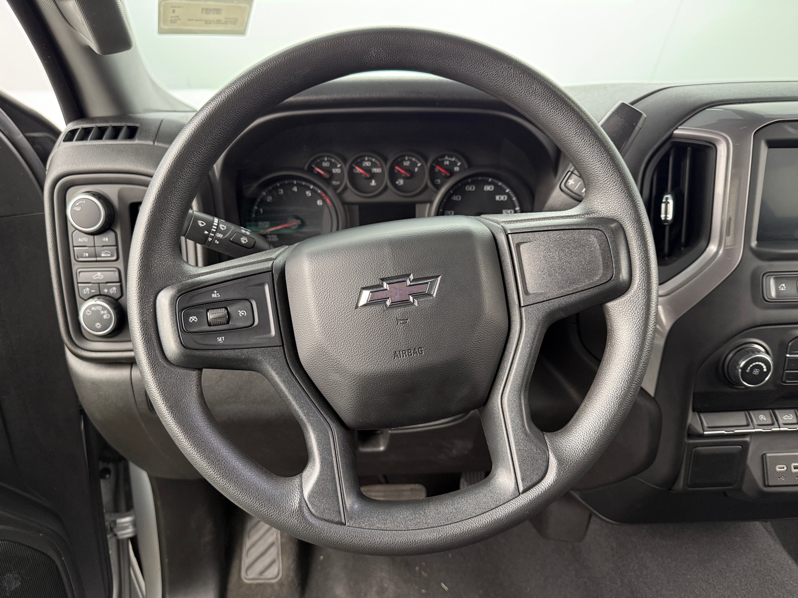 Thumbnail: 2022 Chevrolet Silverado 1500 - 5