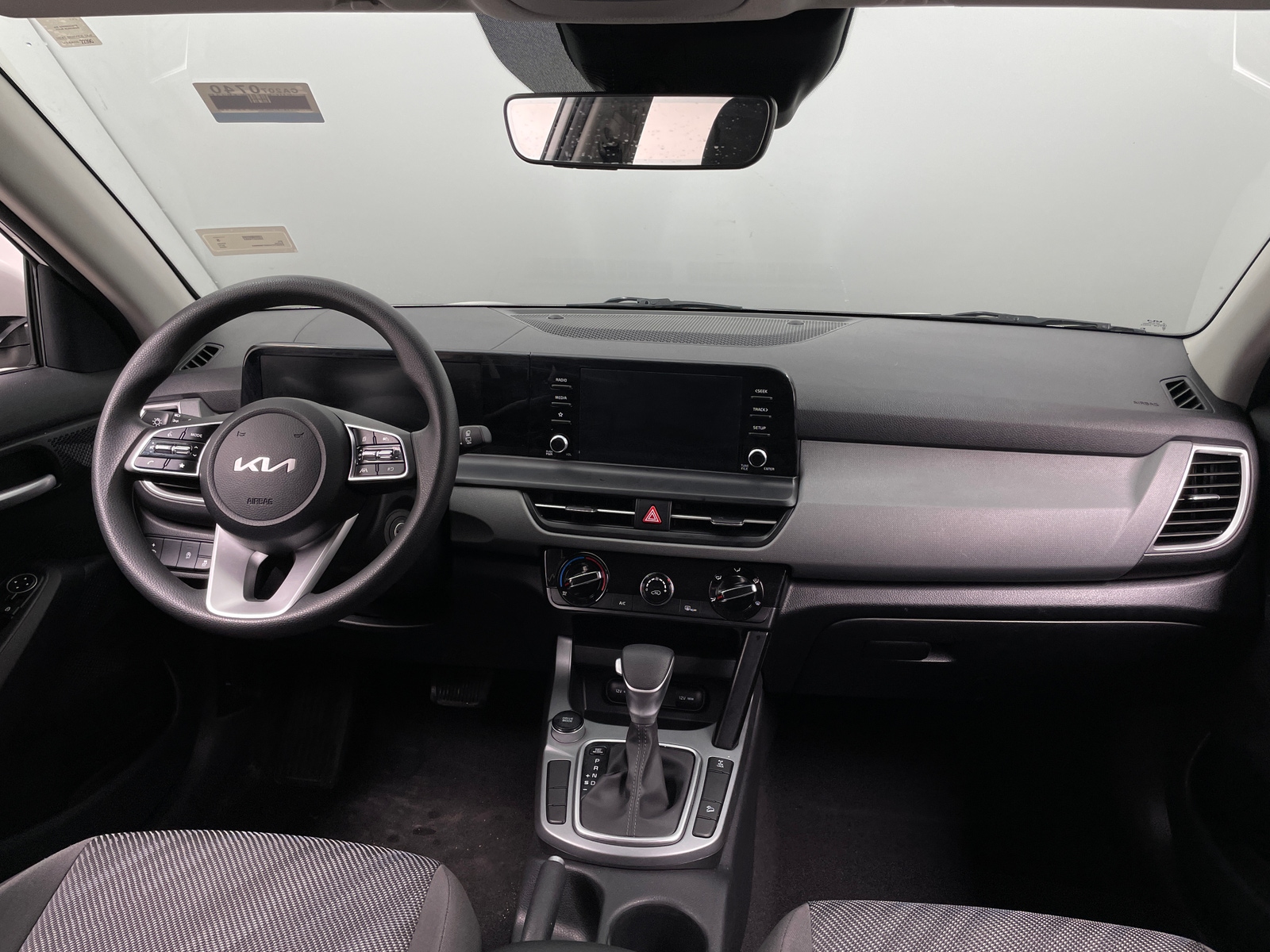 Thumbnail: 2024 Kia Seltos - 3