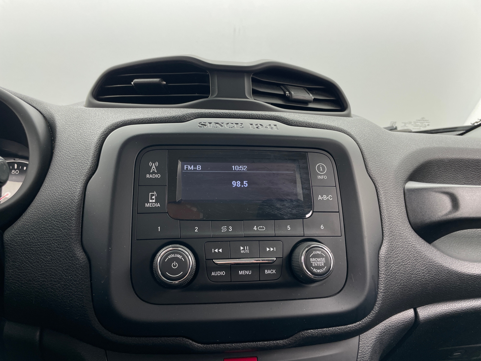 Thumbnail: 2017 Jeep Renegade - 4