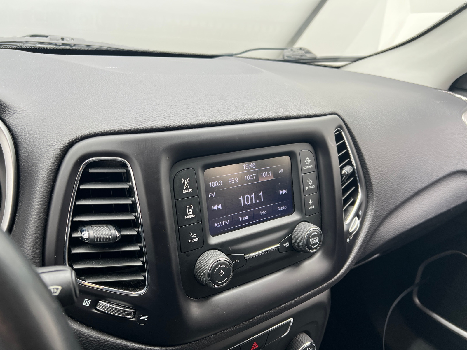 Thumbnail: 2018 Jeep Compass - 4