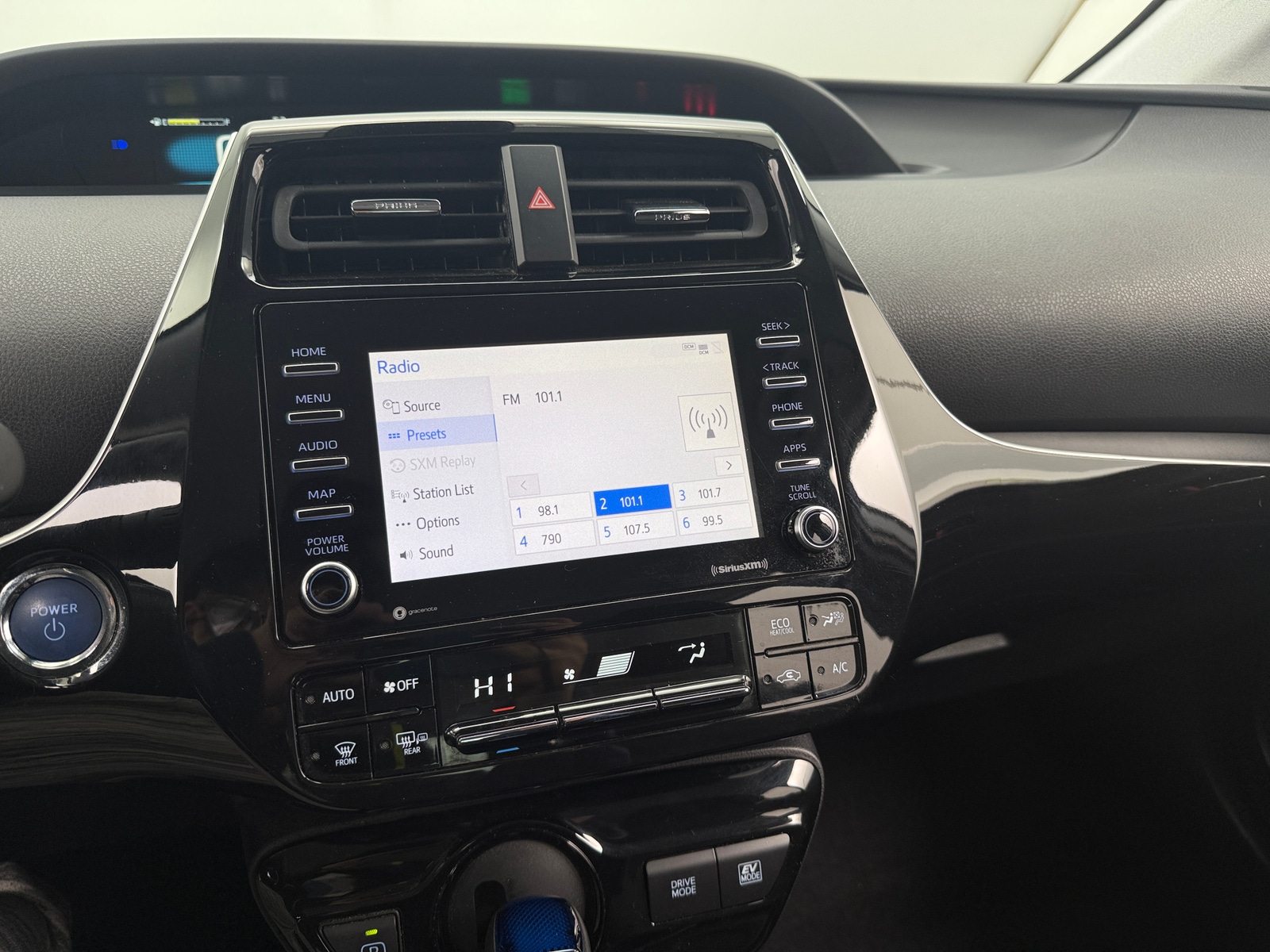 Thumbnail: 2021 Toyota Prius - 4