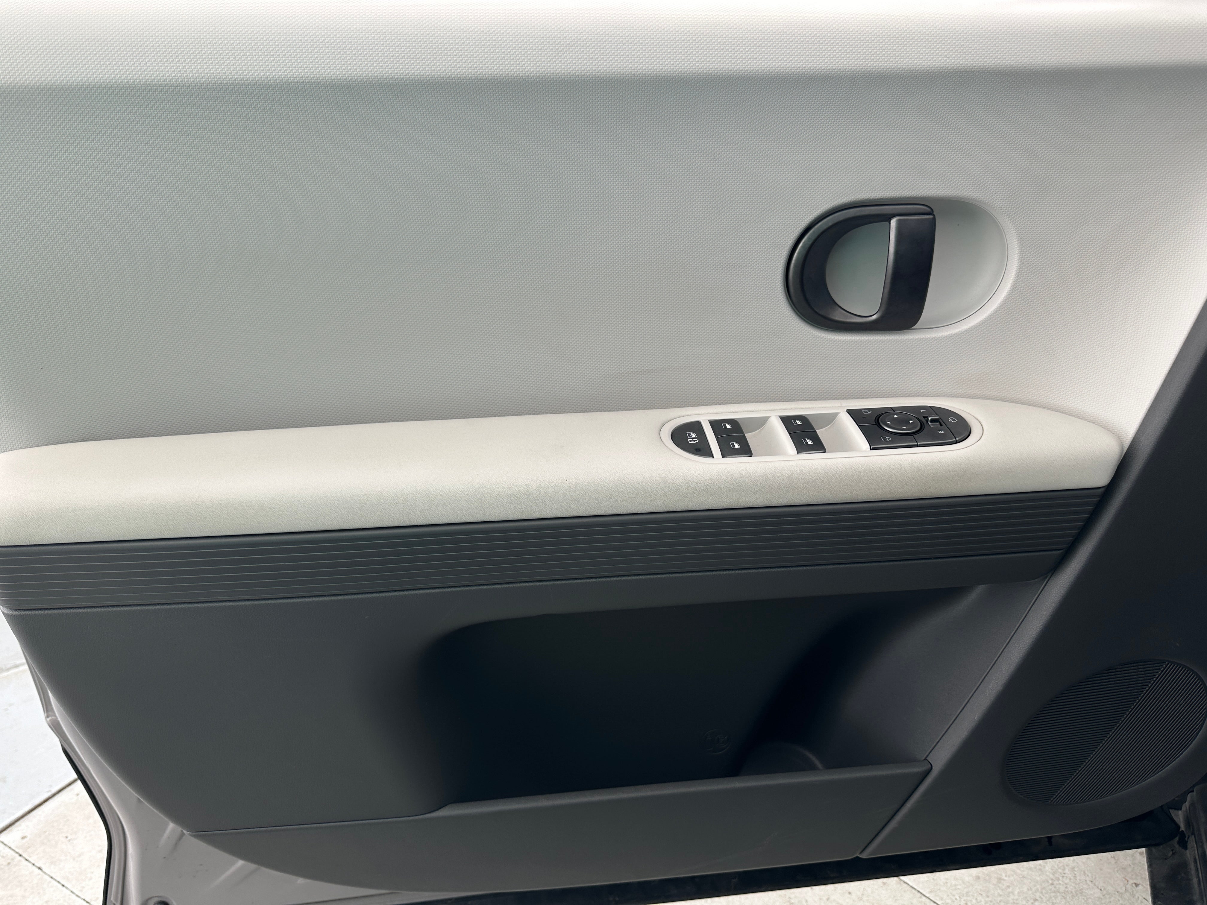 Used 2025 Hyundai IONIQ 5 SEL with VIN 7YAKN4DA0SY016040 for sale in Auburn, WA