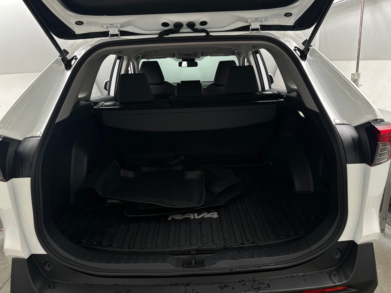 Thumbnail: 2025 Toyota RAV4 - 7