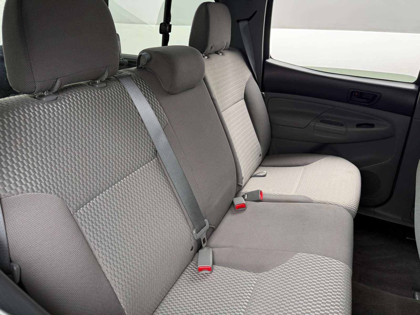 Thumbnail: 2015 Toyota Tacoma - 6