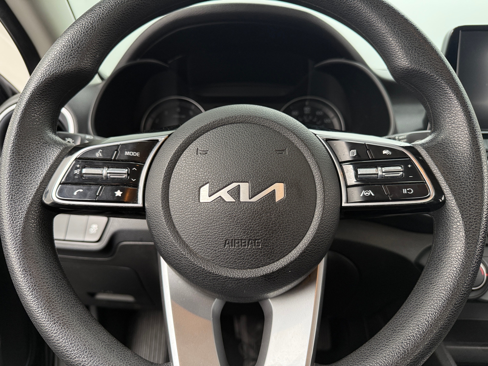 Thumbnail: 2023 Kia Forte - 5