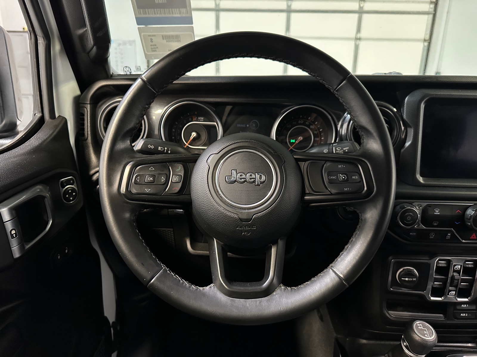 Thumbnail: 2022 Jeep Gladiator - 5