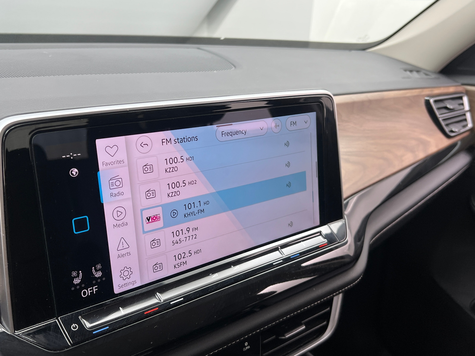 Thumbnail: 2025 Volkswagen Atlas - 3