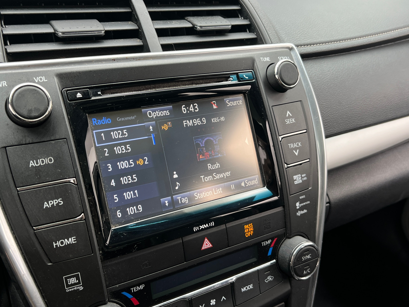 Thumbnail: 2017 Toyota Camry - 3