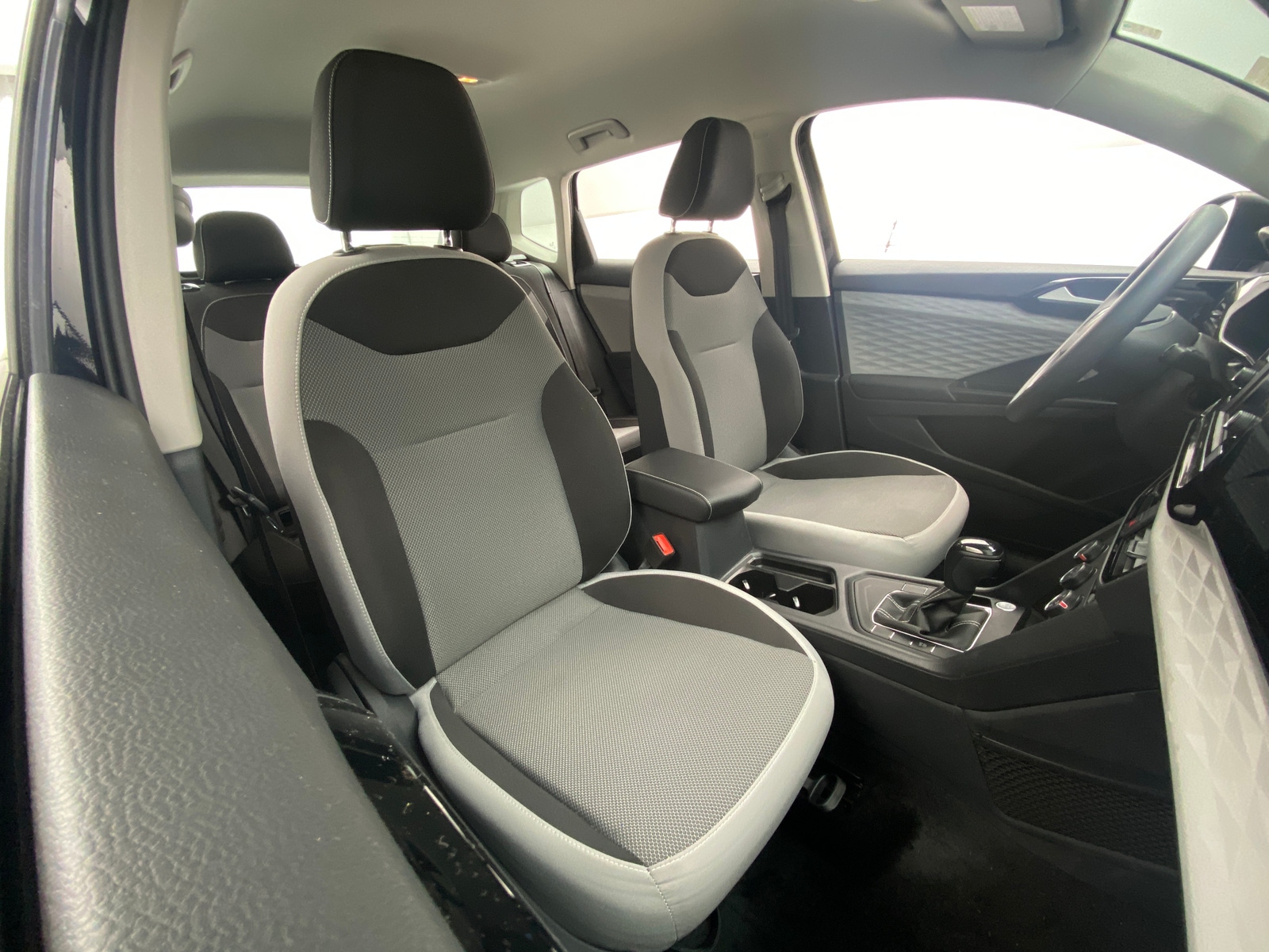 Thumbnail: 2022 Volkswagen Taos - 2