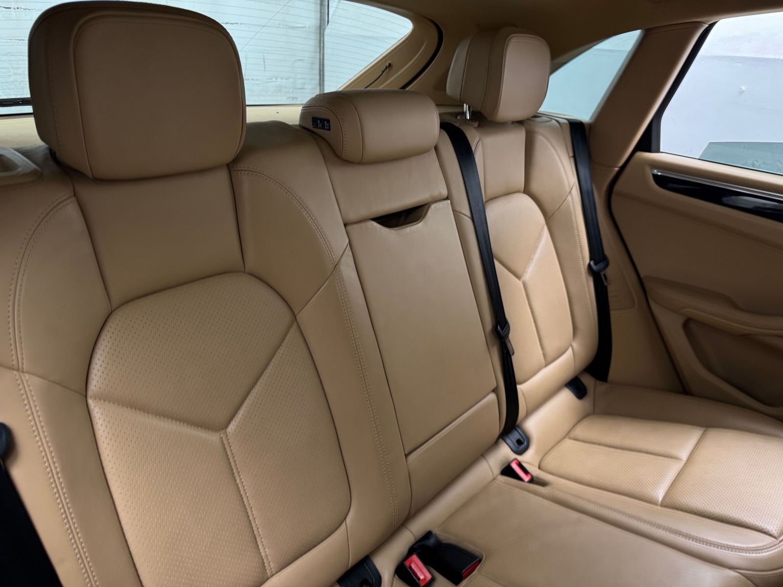 Thumbnail: 2015 Porsche Macan - 5