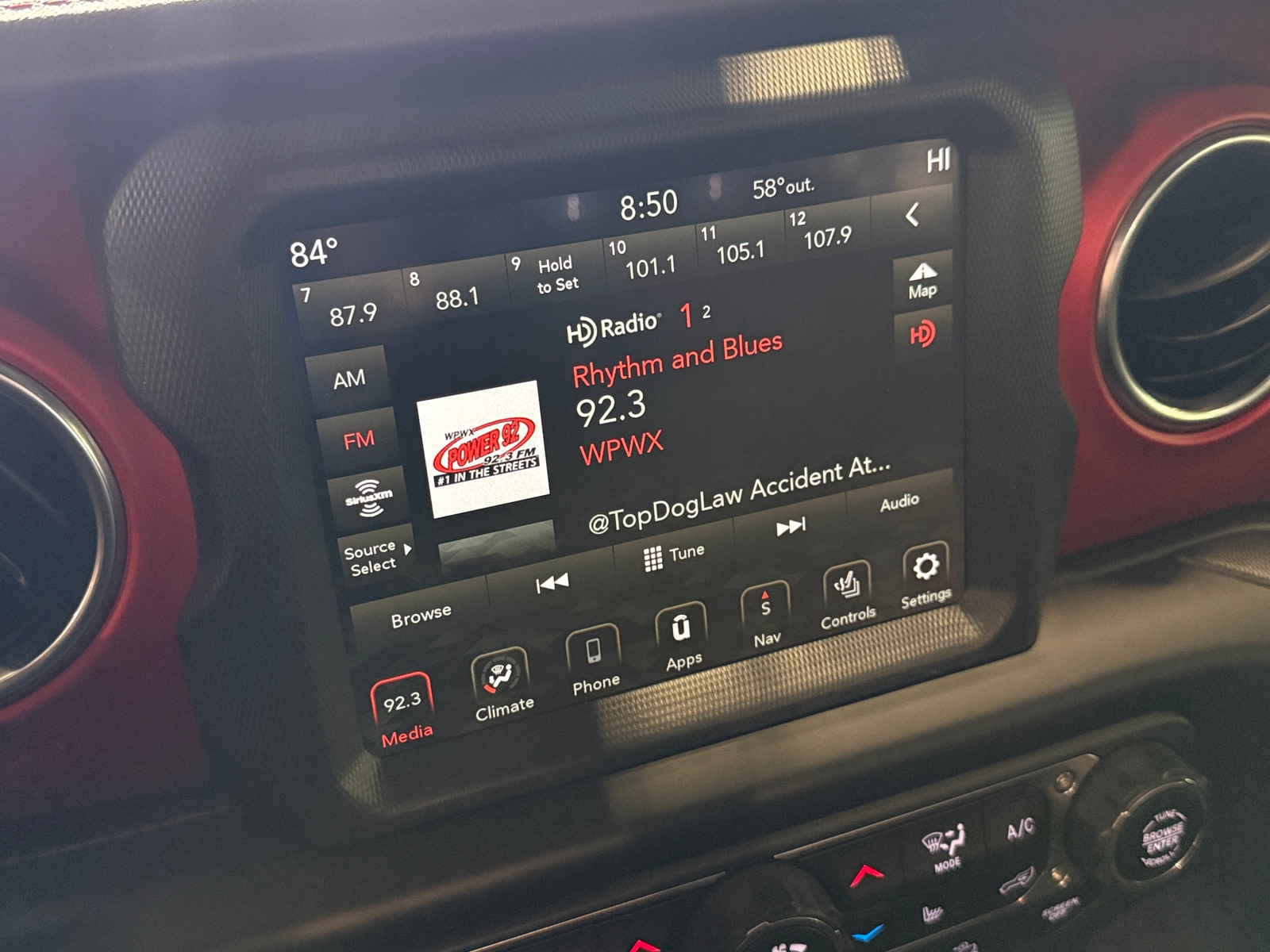 Thumbnail: 2020 Jeep Gladiator - 3