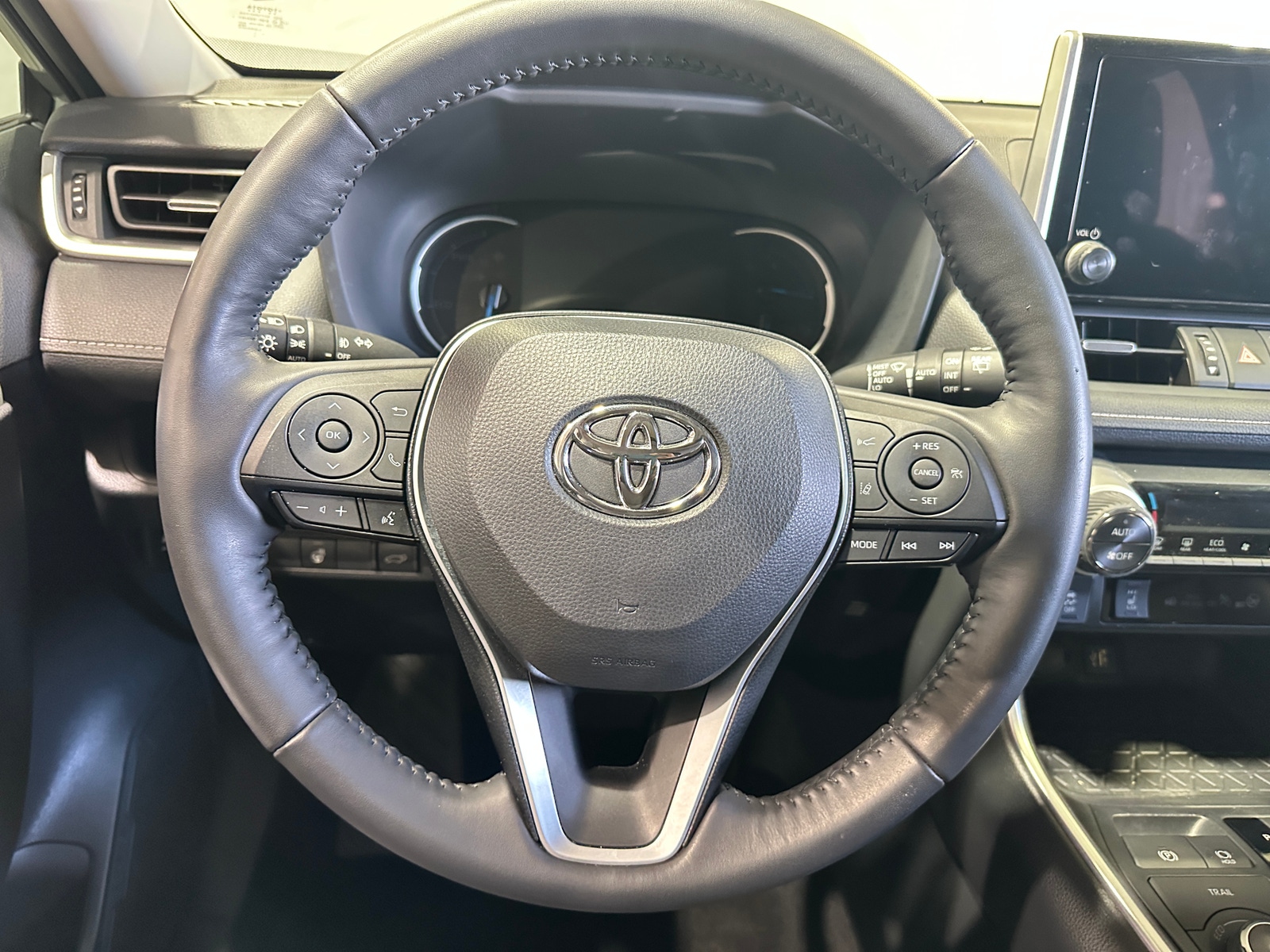 Thumbnail: 2023 Toyota RAV4 - 4