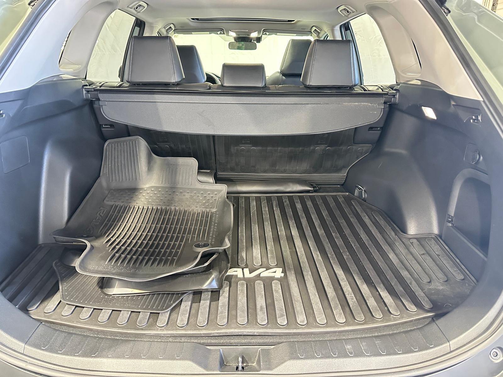 Thumbnail: 2023 Toyota RAV4 - 6