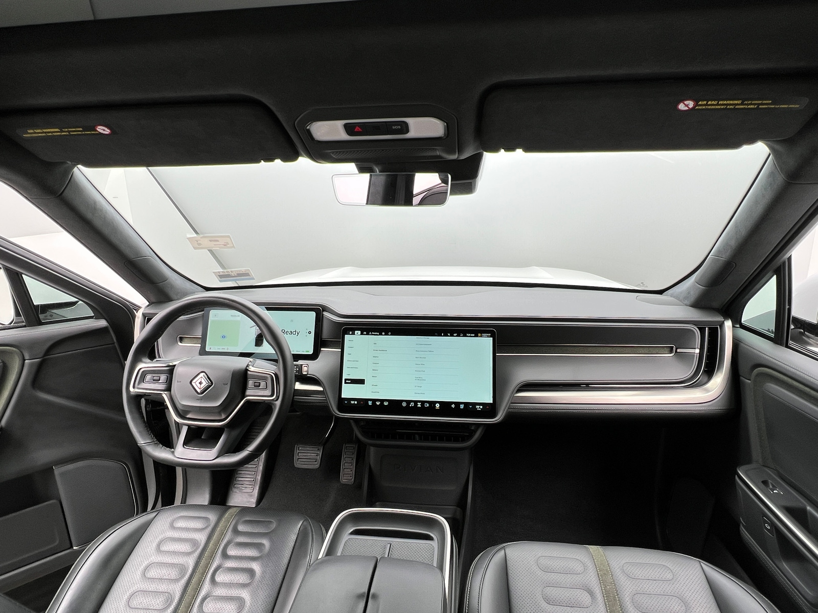 Thumbnail: 2025 Rivian R1T - 2